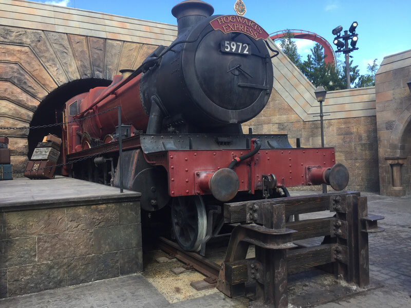 hogwarts-express-attraction-included-with-universal-Orlando-ticket-park-to-park