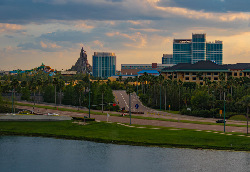 Universal Studios Skyline Can Cooler