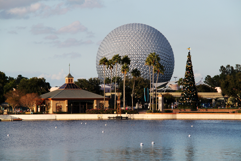 EPCOT-christmas-decorations