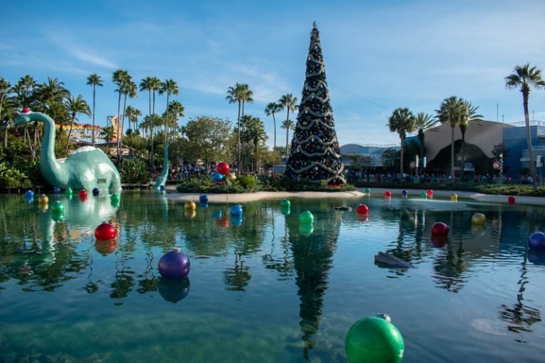When Does Disney Decorate for Christmas 2024? Our Disney Christmas