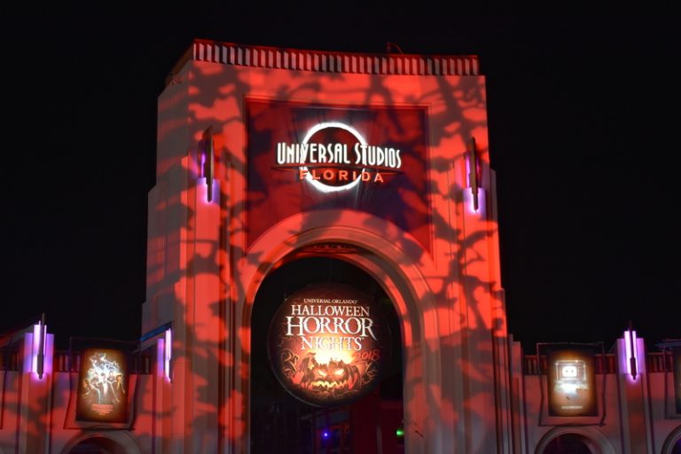 Guide to Halloween Horror Nights Early Entry 2024 - Stay and Scream Ticket