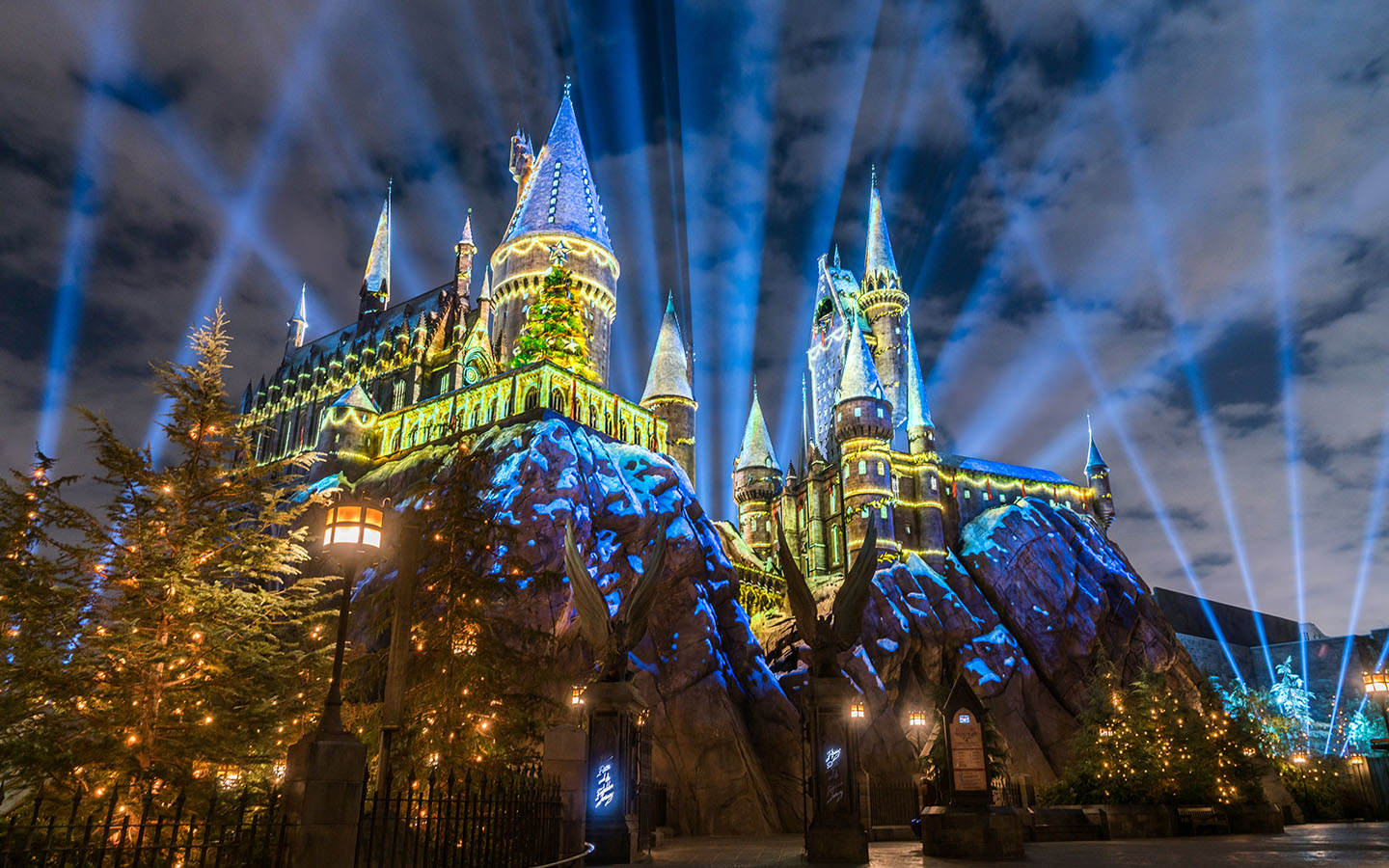 Christmas at The Wizarding World of Harry Potter