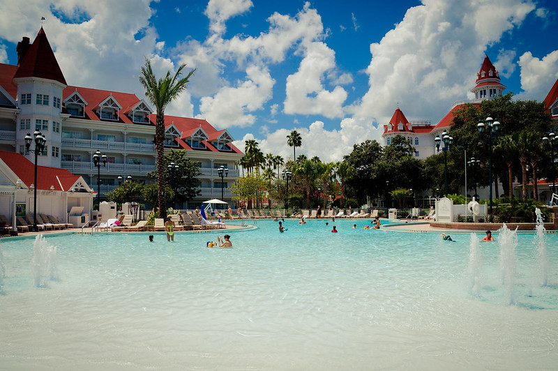 grand-floridian-resort-pool