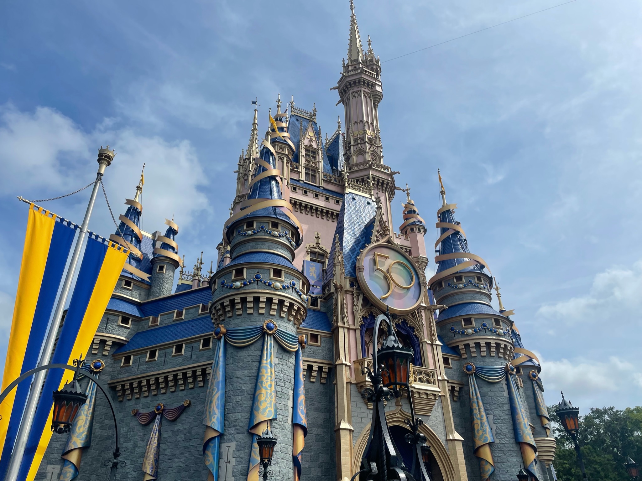 Disney-world-cinderellas-castle-magick-kingdom