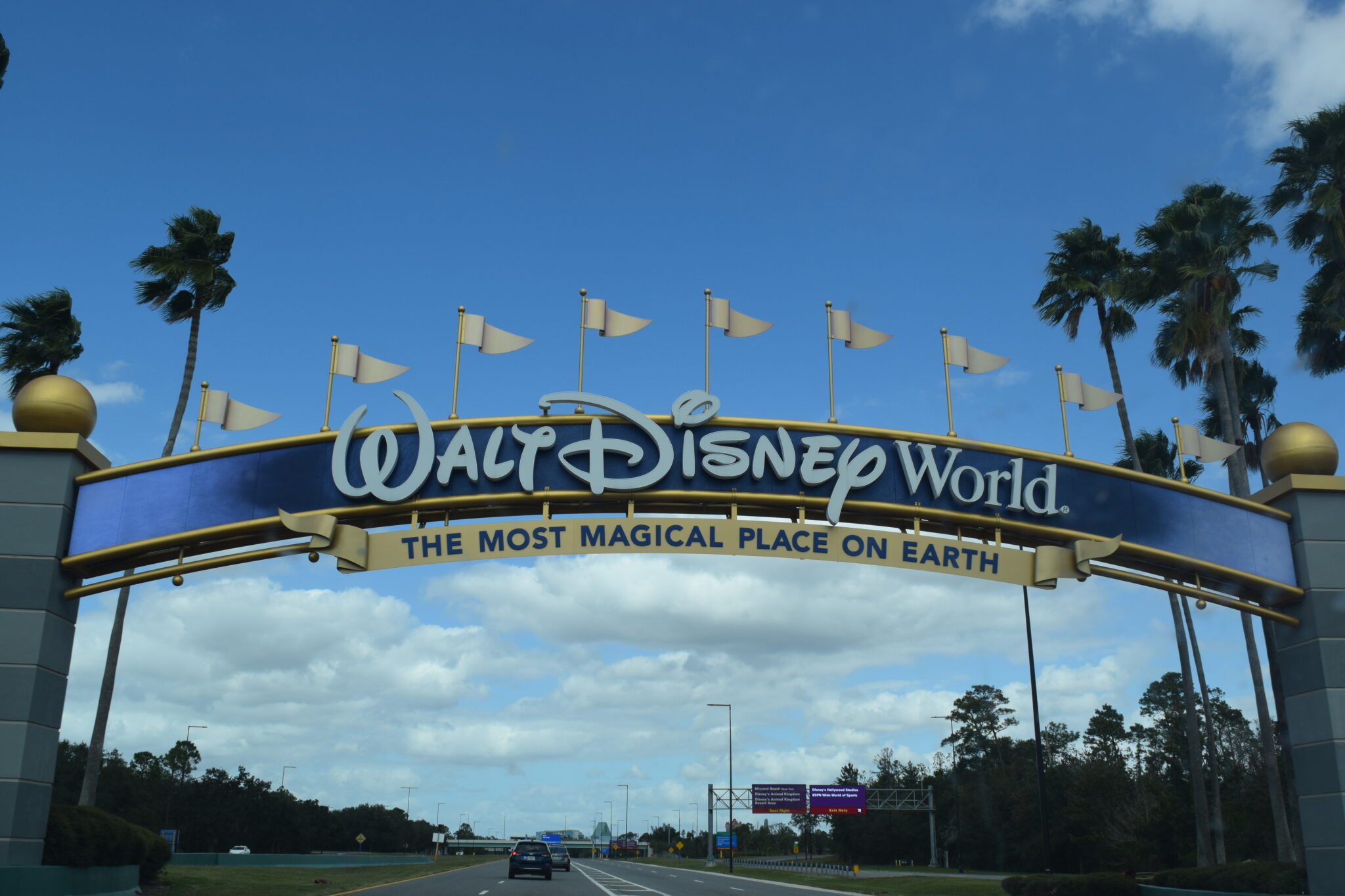 Complete Guide To Parking At Disney World 2024 Disney Parking Prices   Dreamstime Xxl 296280000 2048x1365 