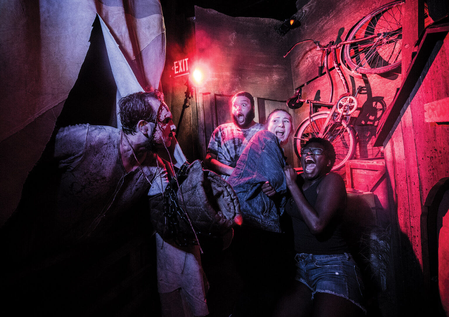Complete Guide to Halloween Horror Nights Early Entry 2022 and the Stay