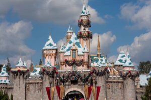 Complete Guide to Disneyland Christmas Decorations  Dates Disneyland