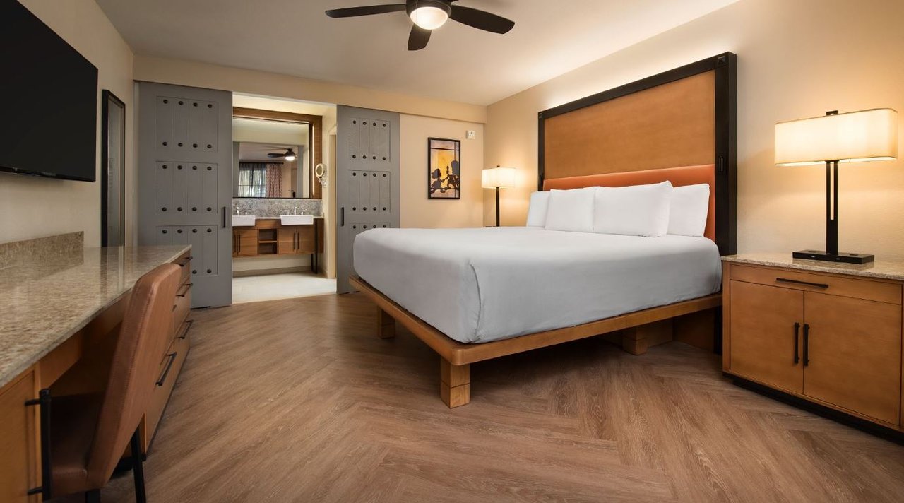 Coronado-springs-resort-interior-room