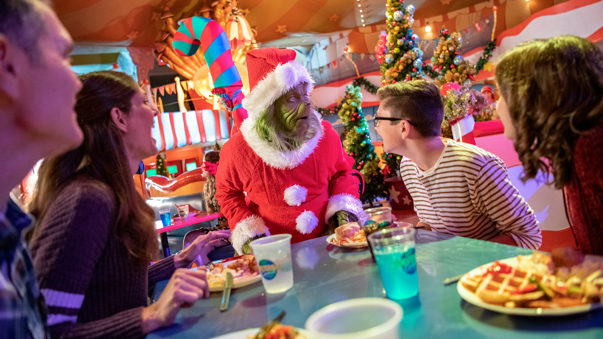 Universal Orlando Character Dining 2024 Is Character Dining at