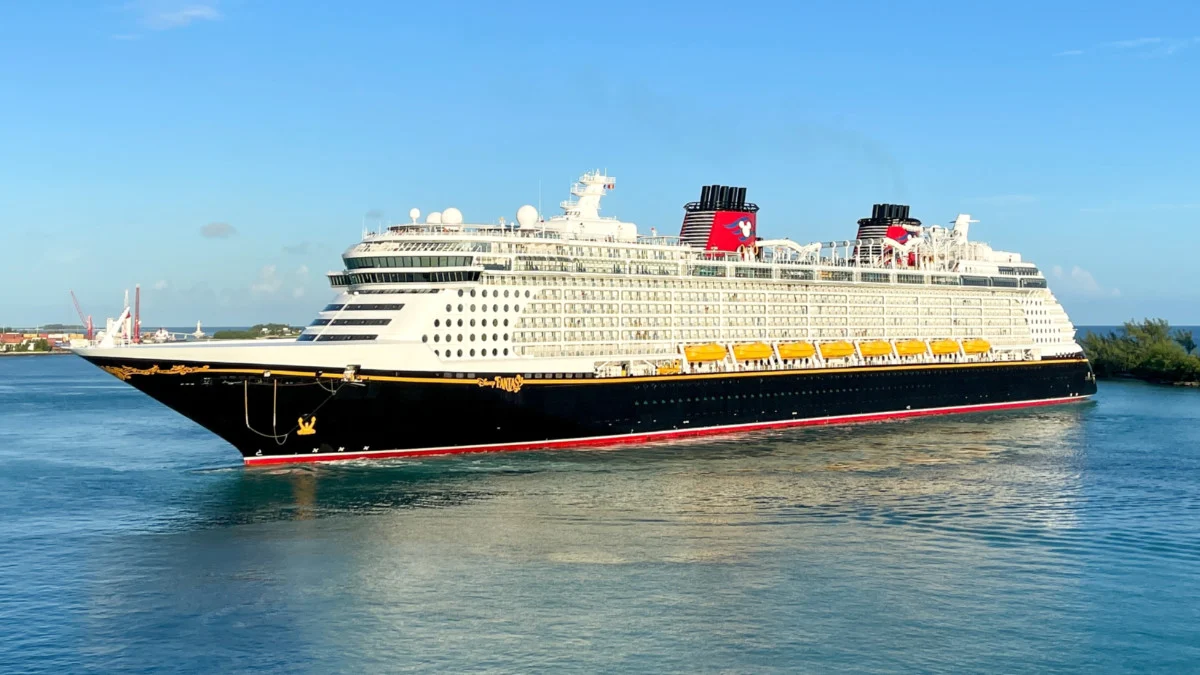 Disney-cruise-line-disney-fantasy